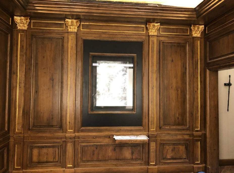 Classical timber panelling, Dubai Mall boutique