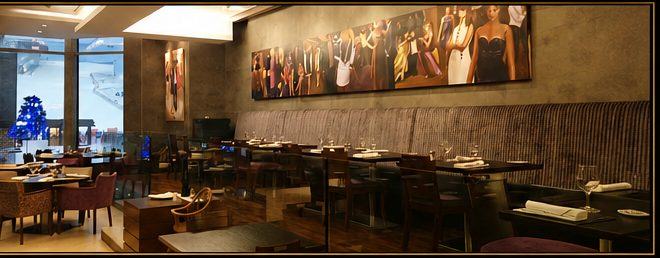 Salmontini Le Resto dining room interior